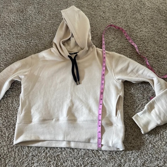 Public Rec Luxe Fleece Cropped Hoodie in Ivory 
size Small - Picture 11 of 12